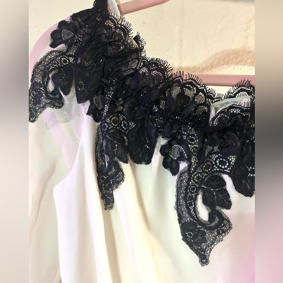 Victor Costa Ivory Silk Black Lace Off-Shoulder Elegant Peasant Blouse - Picture 7 of 10